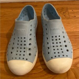 Native Kids Water Shoes - Blue and White